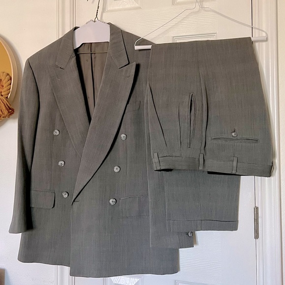 Valentino 2-pc Men’s Suit double breasted plaid gray - Picture 2 of 16